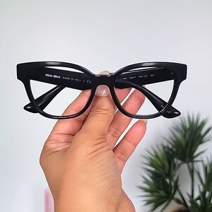 Miu Miu Black Cat-Eye Glasses 52-17-140